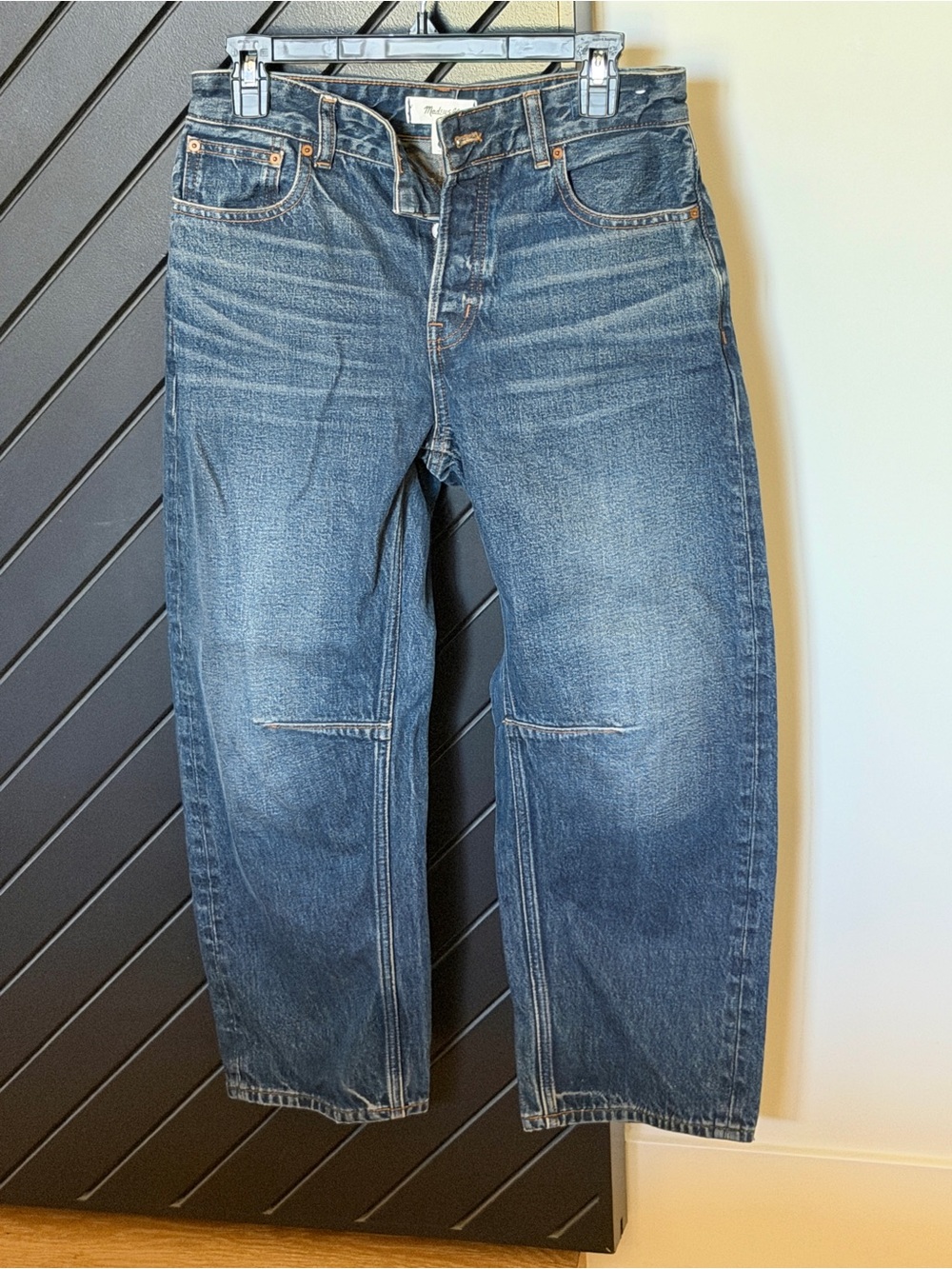 Madewell petite barrel jeans. Size Petite 26. Worn ONLY ONCE!! Almost NEW!